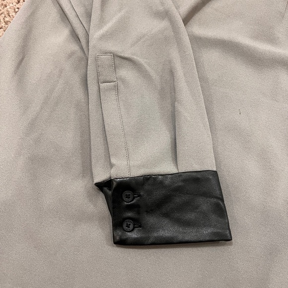 DKNY blouse - Picture 5 of 6